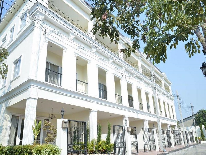 เดอะ-เวลลิงตัน-ศรีนครินทร์