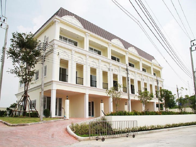 เดอะ-เวลลิงตัน-ศรีนครินทร์