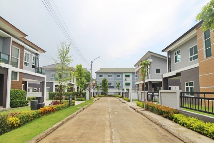 ลลิล-กรีนวิลล์-ลักซ์-รามอินทรา